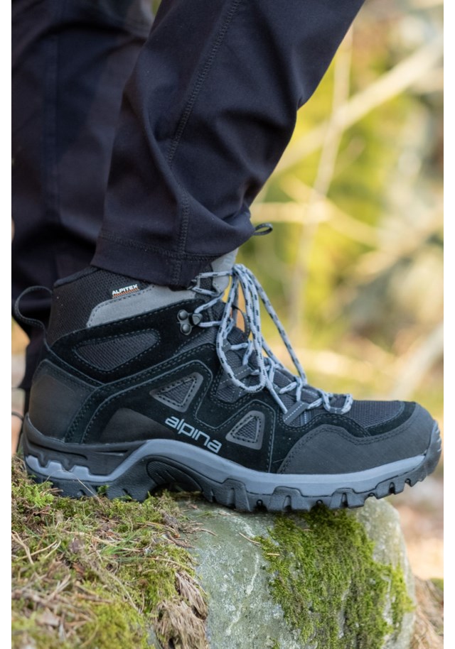 Tracker Mid