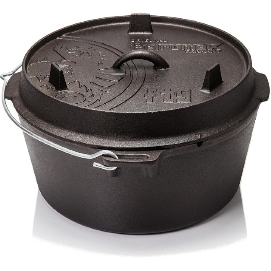 Petromax Dutch Oven ft9 with a flat base